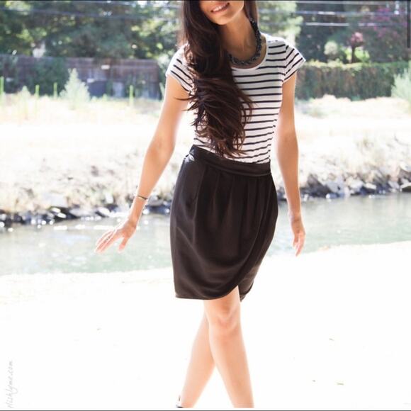 BCBGMAXAZRIA Black Drape Skirt Mini Stretchy Cocktail Party Dressy Size Small - Picture 1 of 9
